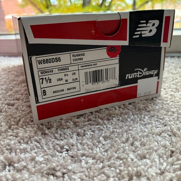 RunDisney New Balance 880V6 Mad Tea Party Sneakers - Picture 10 of 11